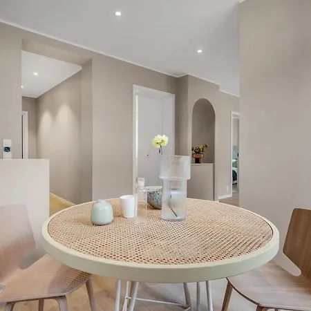 Appartement Beautiful 3 Centrally Located In Sandviken