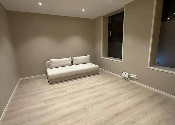 Beautiful 3 Centrally Located In Sandviken *