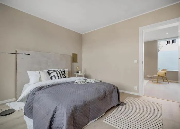 Beautiful 3 Centrally Located In Sandviken Apartament *